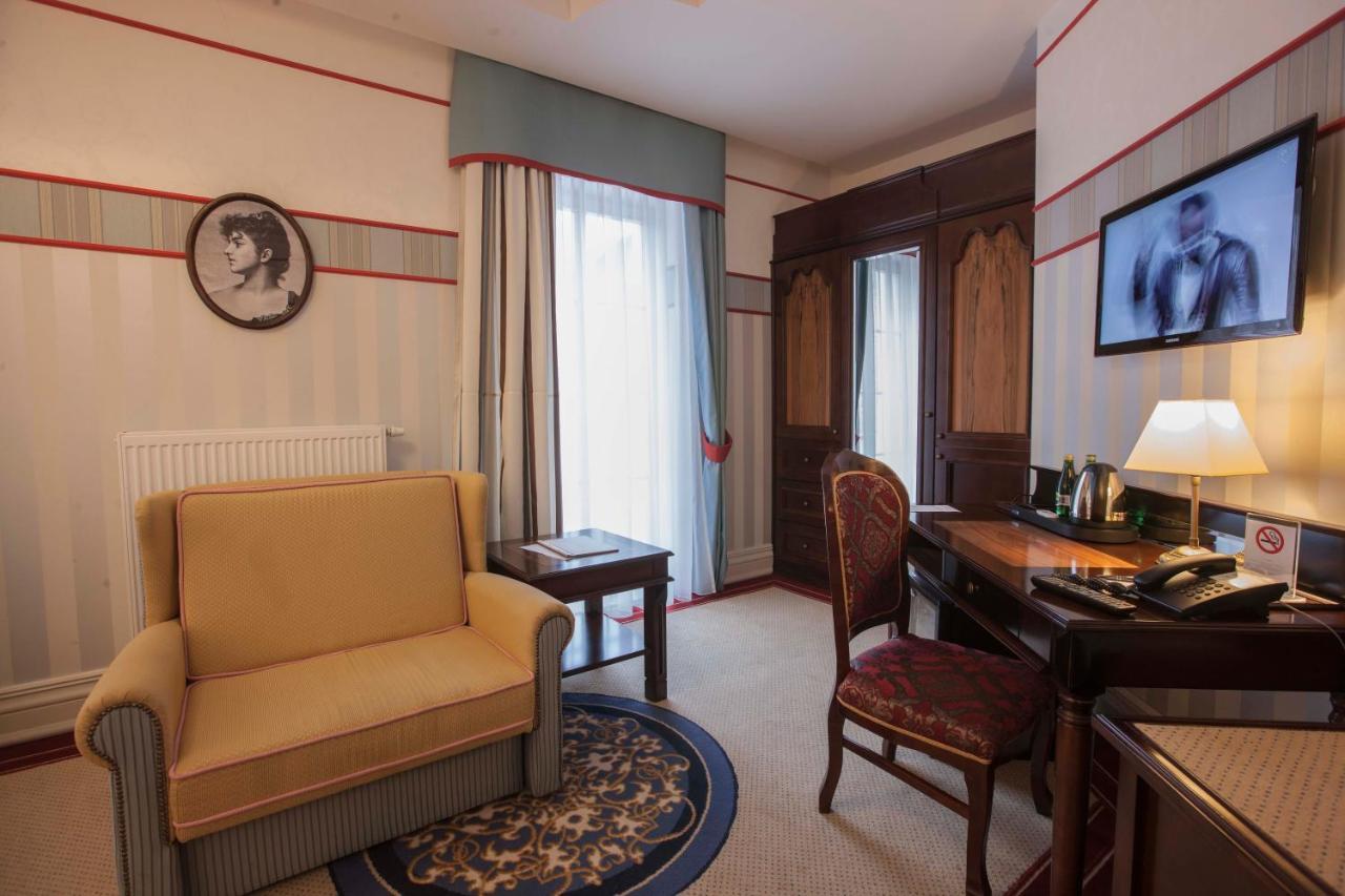 Hotel St. Bruno Гижицко Экстерьер фото