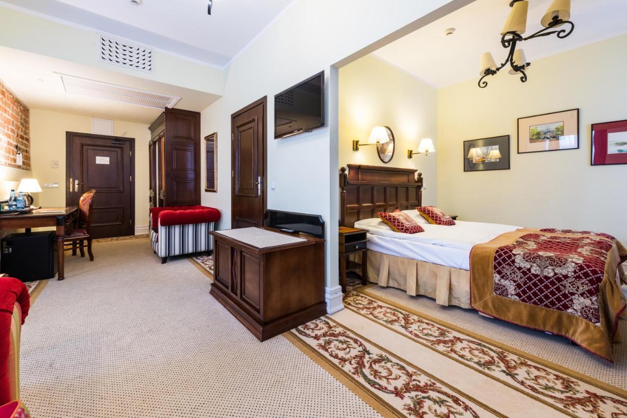 Hotel St. Bruno Гижицко Экстерьер фото