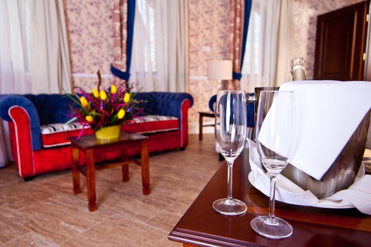 Hotel St. Bruno Гижицко Экстерьер фото