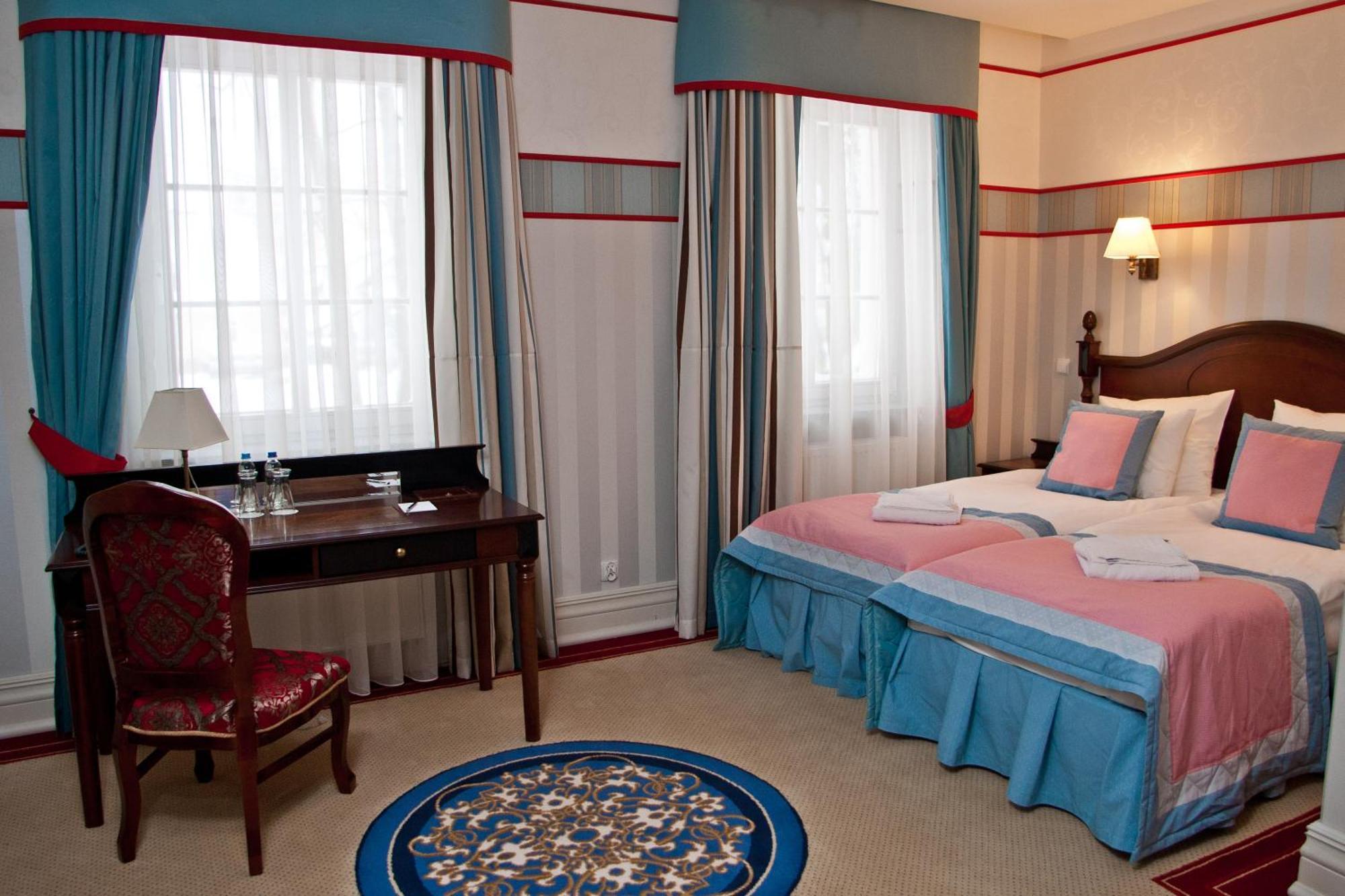 Hotel St. Bruno Гижицко Экстерьер фото