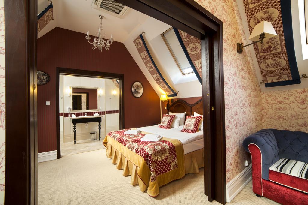 Hotel St. Bruno Гижицко Экстерьер фото