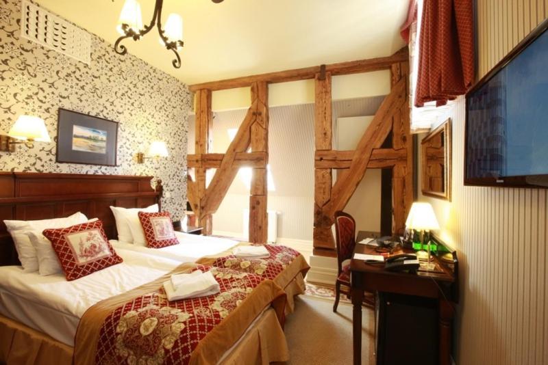 Hotel St. Bruno Гижицко Экстерьер фото