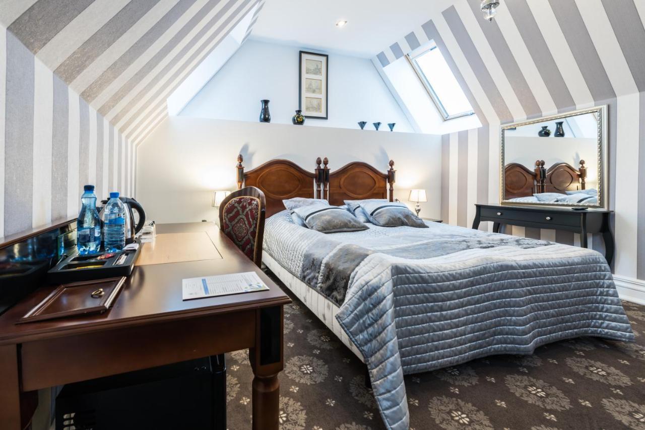 Hotel St. Bruno Гижицко Экстерьер фото